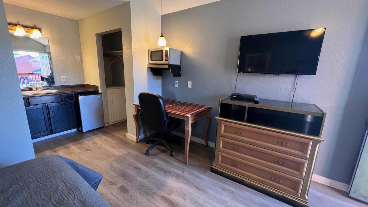 Texas Lodge Kenedy Dış mekan fotoğraf